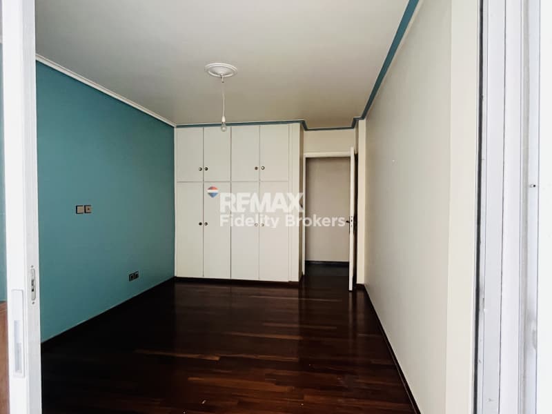 Apartment in Trocadero, Palaio Faliro — Photo 15 of 16