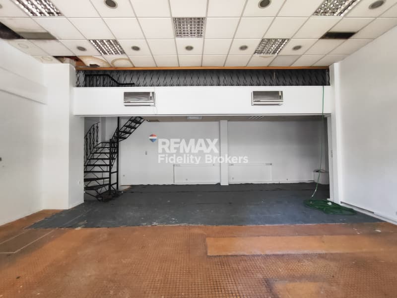 Retail Store in Exarcheia, Exarchia - Neapoli — Photo 1 of 4