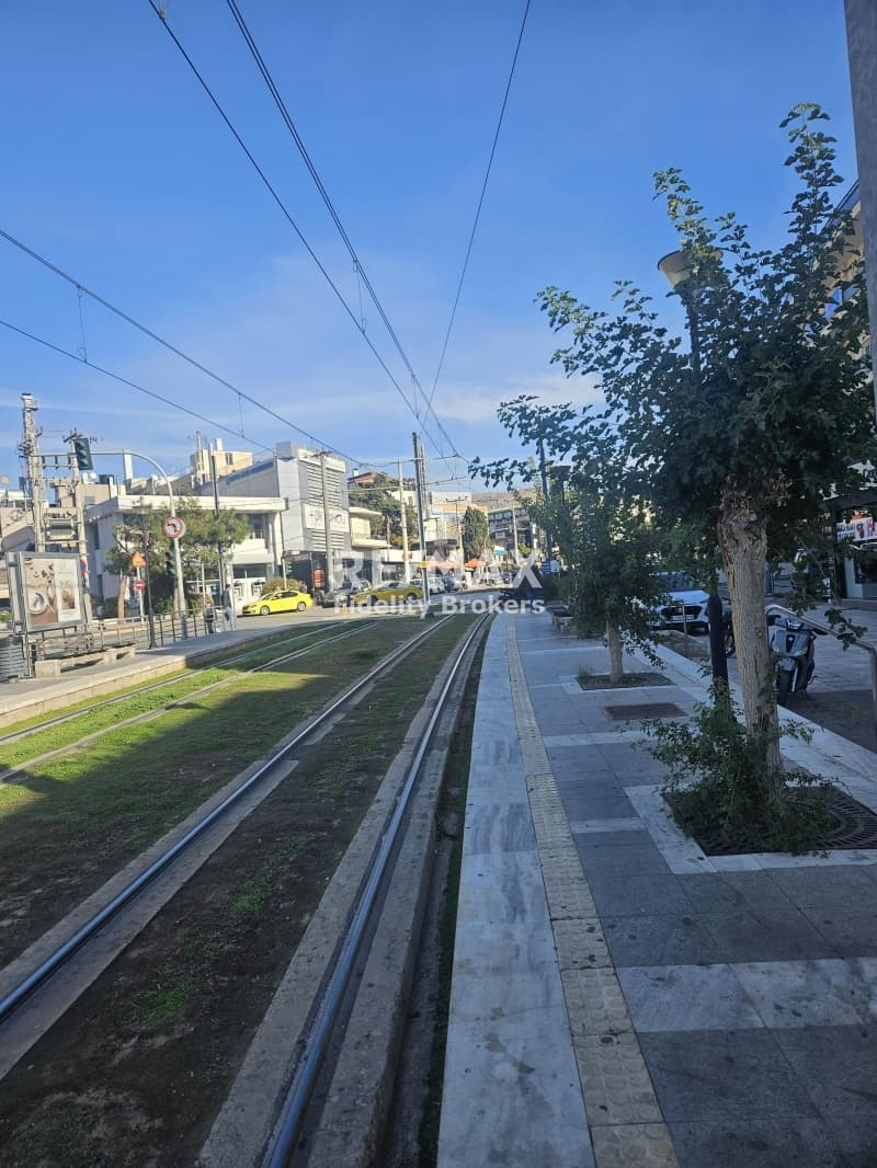Κατάστημα στην Πυρνάρι, Γλυφάδα — Φωτογραφία 2 από 2