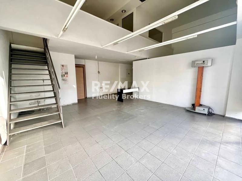 Retail Store in Argyroupoli, Argyroupoli — Photo 7 of 14
