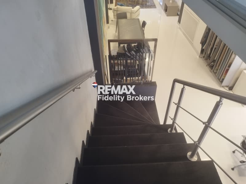 Retail Store in Rema Pikrodafnis, Palaio Faliro — Photo 14 of 16