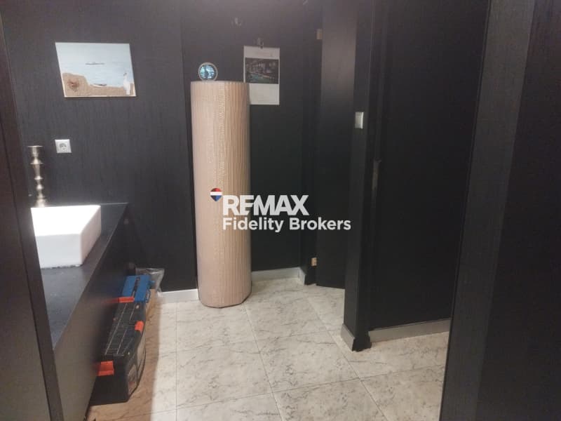 Retail Store in Rema Pikrodafnis, Palaio Faliro — Photo 9 of 16