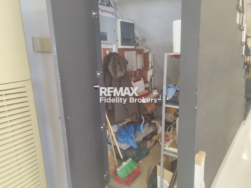 Retail Store in Rema Pikrodafnis, Palaio Faliro — Photo 16 of 16