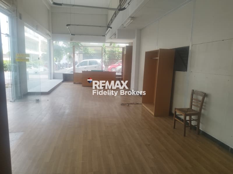 Retail Store in Dafni, Dafni — Photo 1 of 8