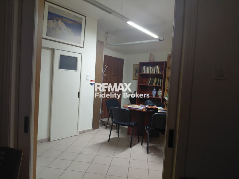 Γραφείο στην Στρέφη, Εξάρχεια - Νεάπολη — Φωτογραφία 9 από 10