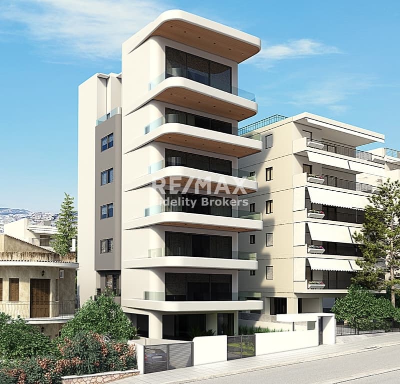 House in Nekrotafeia, Palaio Faliro — Photo 1 of 2