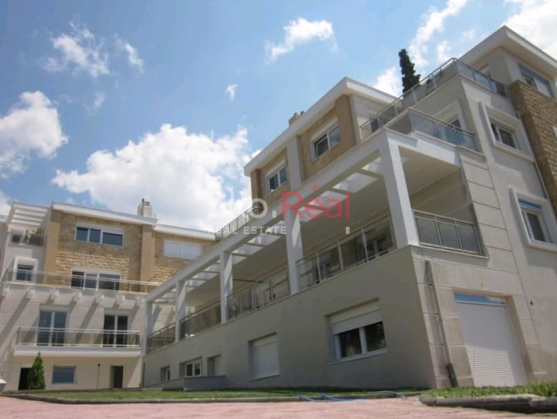 House in Panorama, Panorama — Photo 22 of 25
