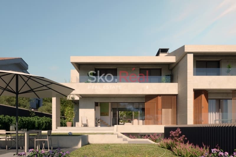 House in Panorama, Panorama — Photo 3 of 8