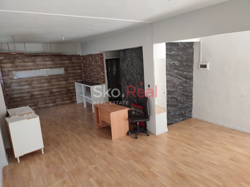 Retail Store in Zoodochou Pigis, Ampelokipoi — Photo 1 of 19