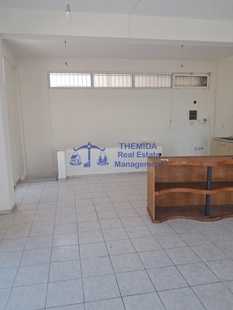 Retail Store in Plagiari, Mikra — Photo 5 of 13
