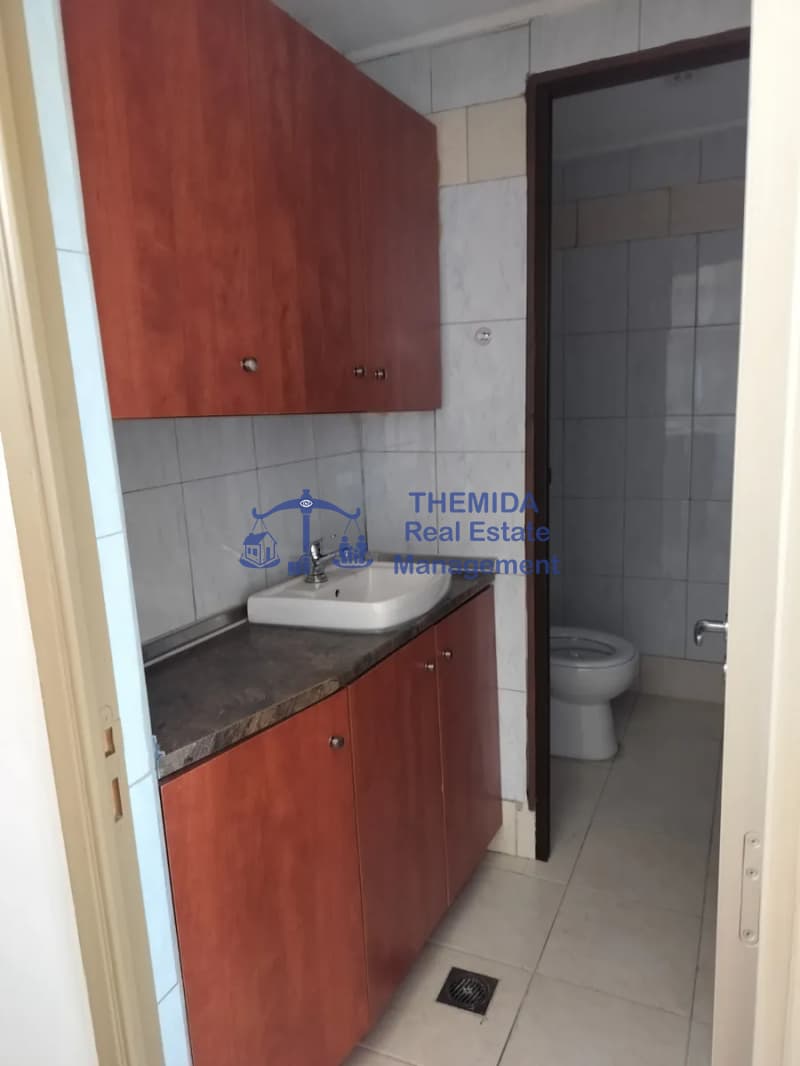 Γραφείο στην Βασιλικά, Βασιλικά — Φωτογραφία 4 από 5