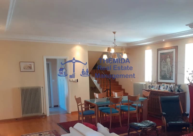 House in Panorama, Panorama — Photo 4 of 20
