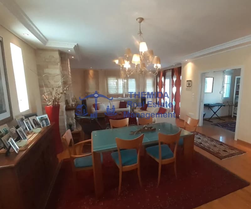 House in Panorama, Panorama — Photo 7 of 20