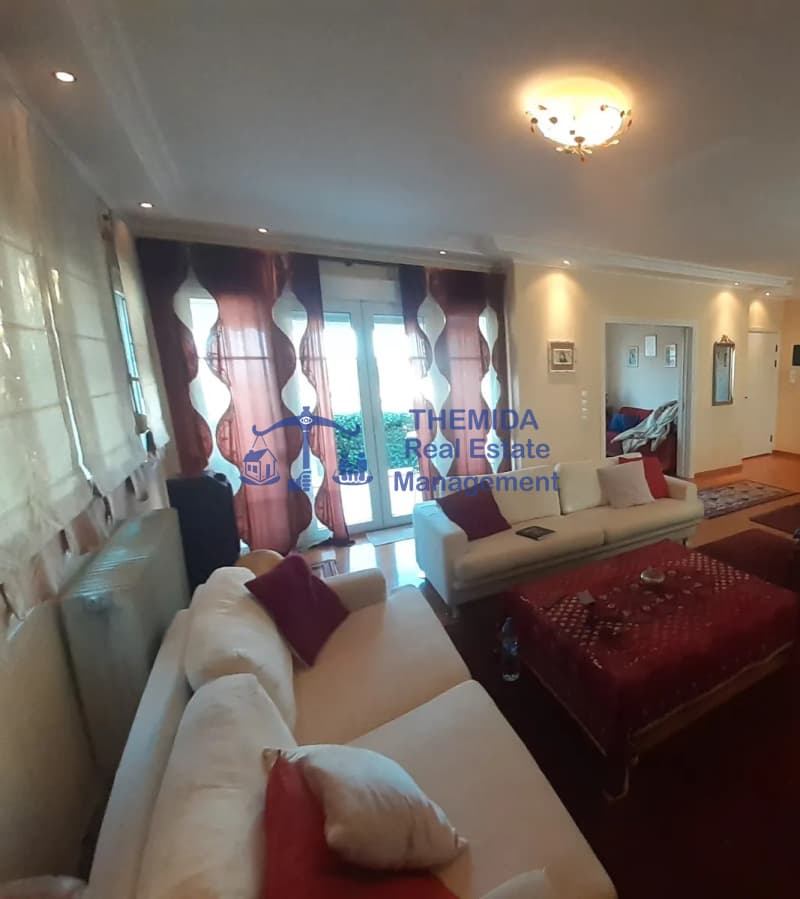 House in Panorama, Panorama — Photo 6 of 20