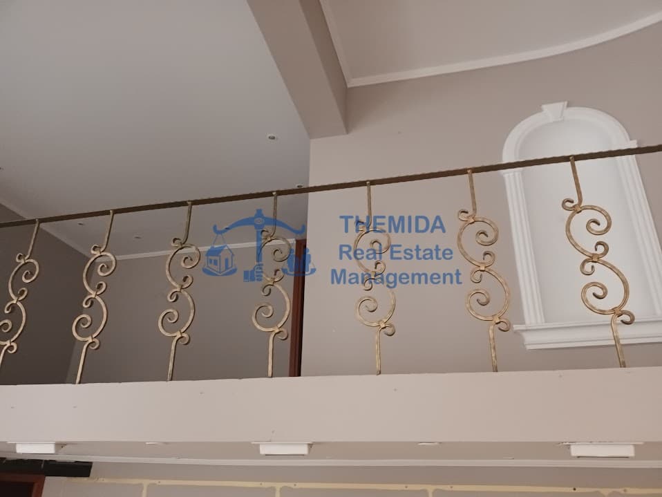 Retail Store in Eptalofos, Ampelokipoi — Photo 10 of 26