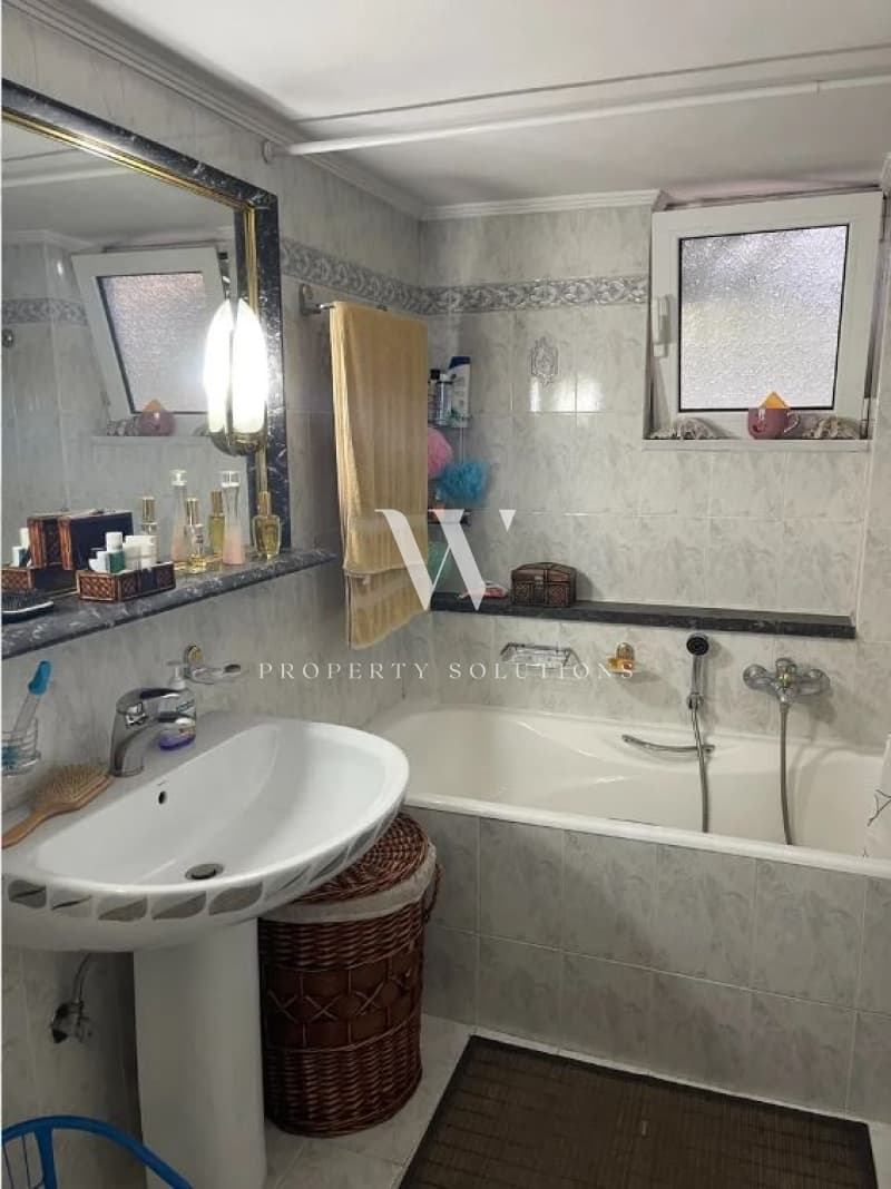 Apartment in Center, Ilion — Photo 18 of 23