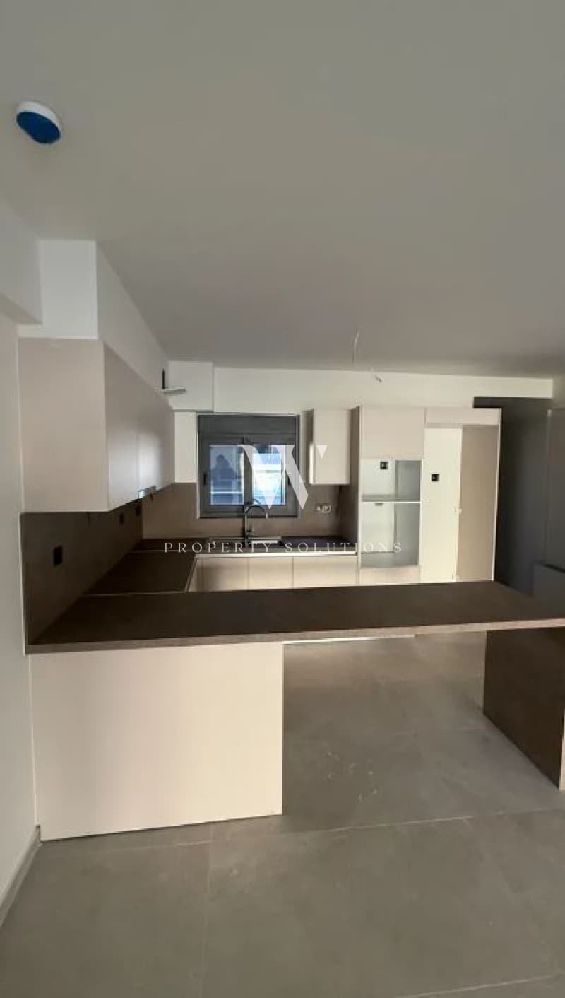 Apartment in Center, Moschato — Photo 6 of 12