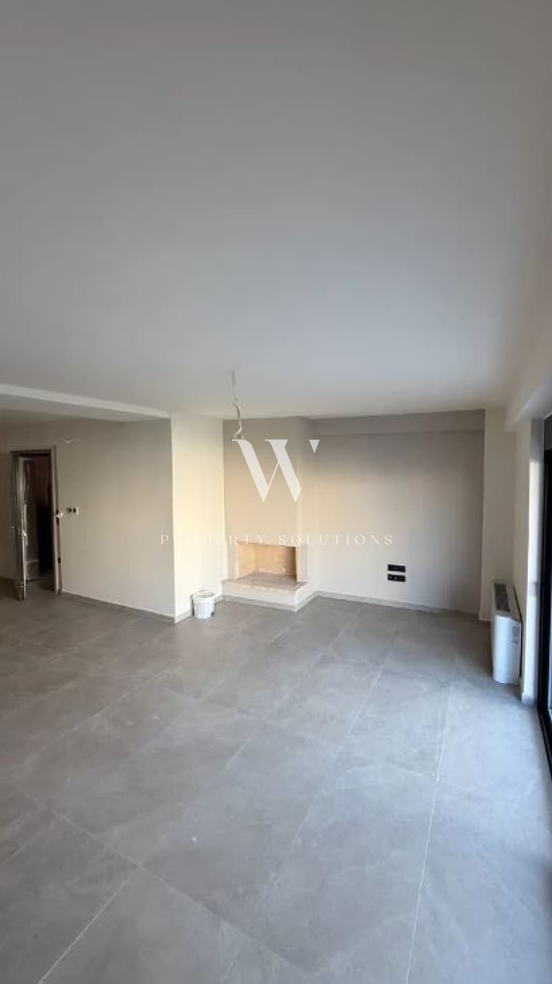 Apartment in Center, Moschato — Photo 2 of 12