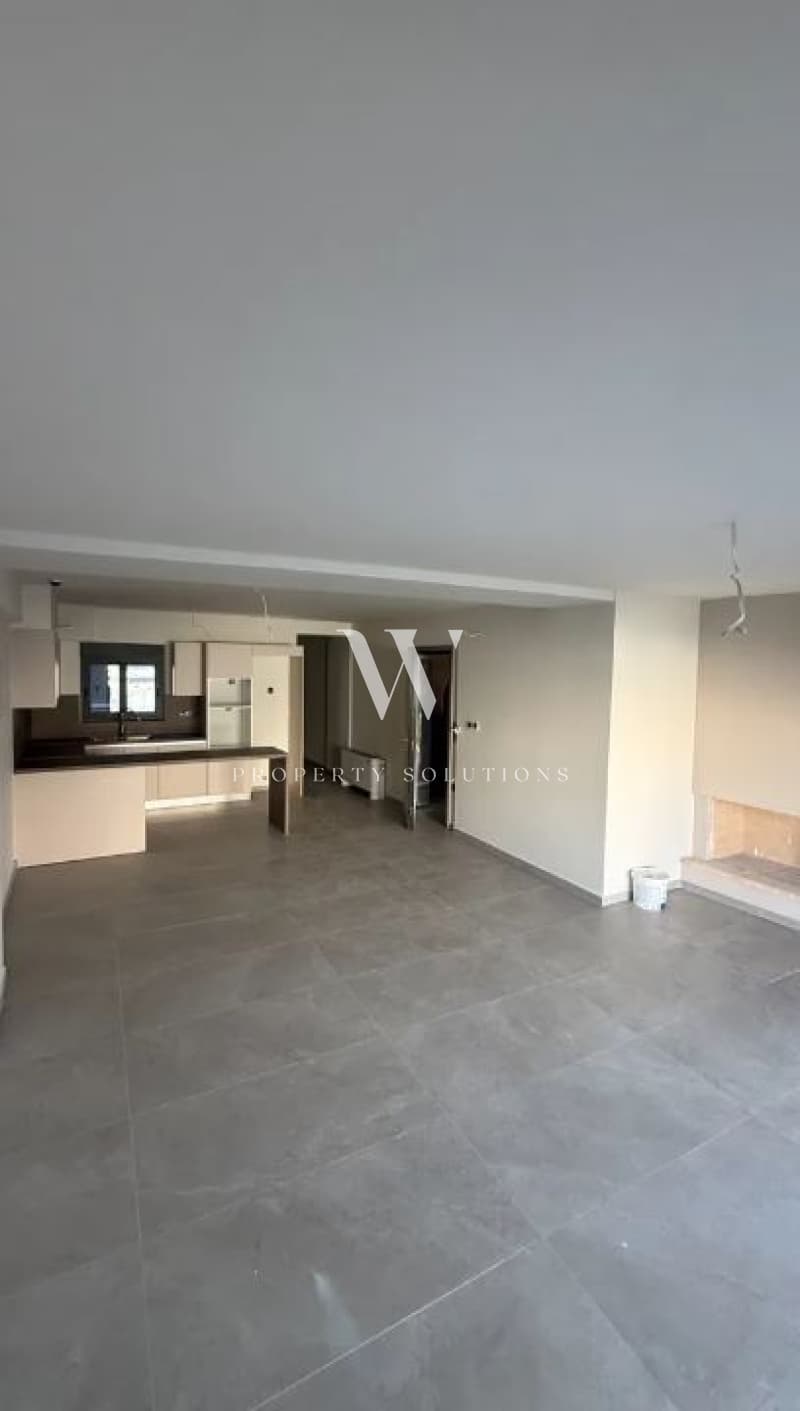 Apartment in Center, Moschato — Photo 1 of 12