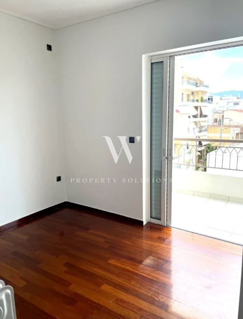 Apartment in Center, Moschato — Photo 6 of 10
