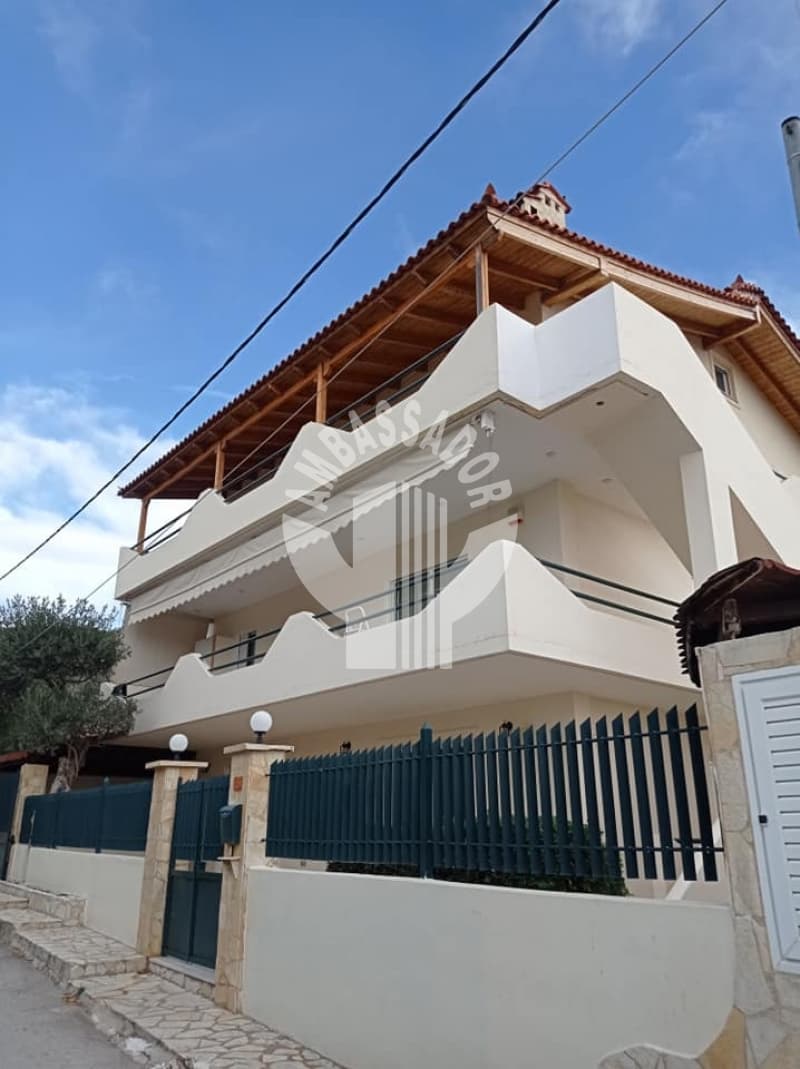 House in Lamprika, Koropi — Photo 8 of 10