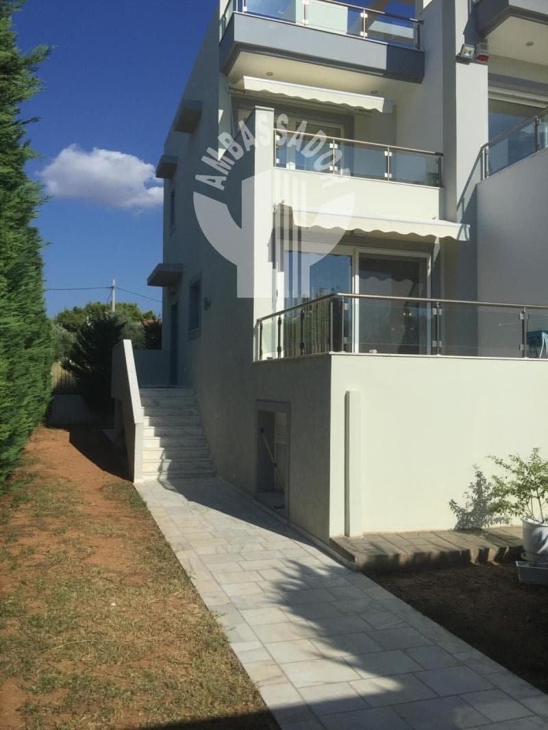 House in Kalivia, Kalivia Thorikou — Photo 2 of 30