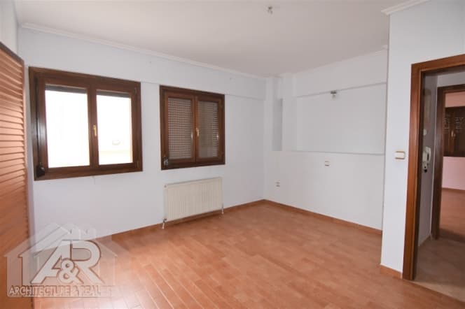House in Panorama, Panorama — Photo 18 of 30