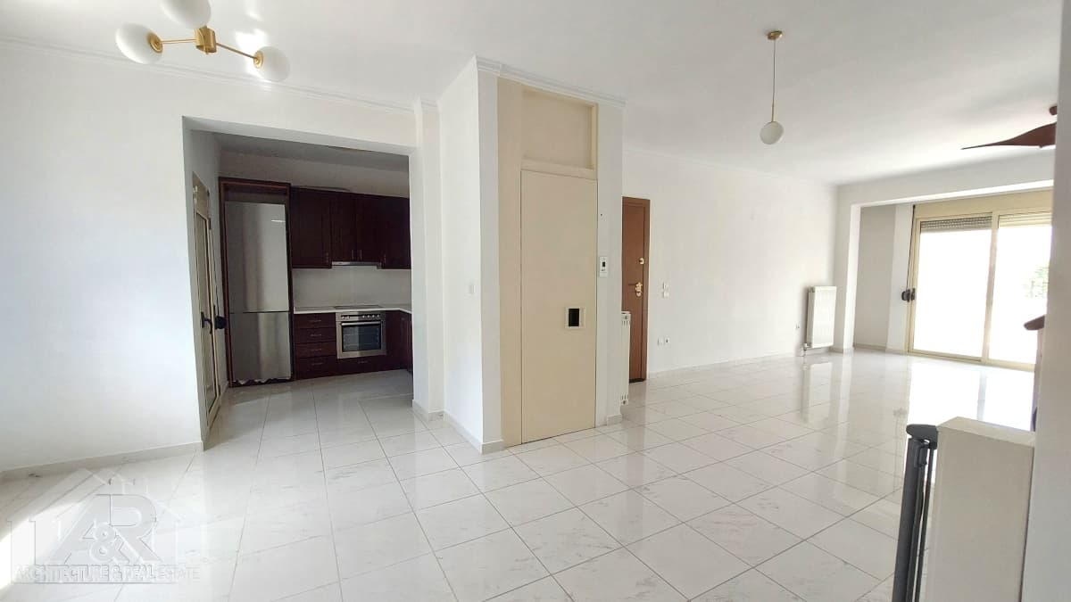 House in Panorama, Panorama — Photo 6 of 30