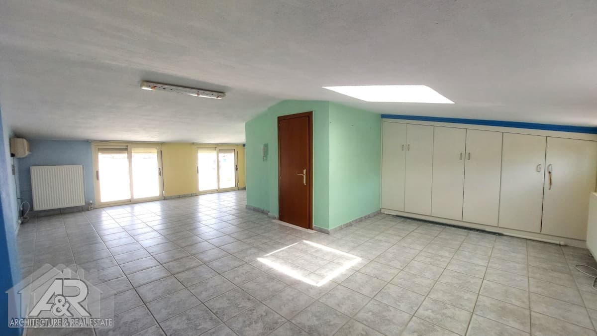 House in Panorama, Panorama — Photo 25 of 30
