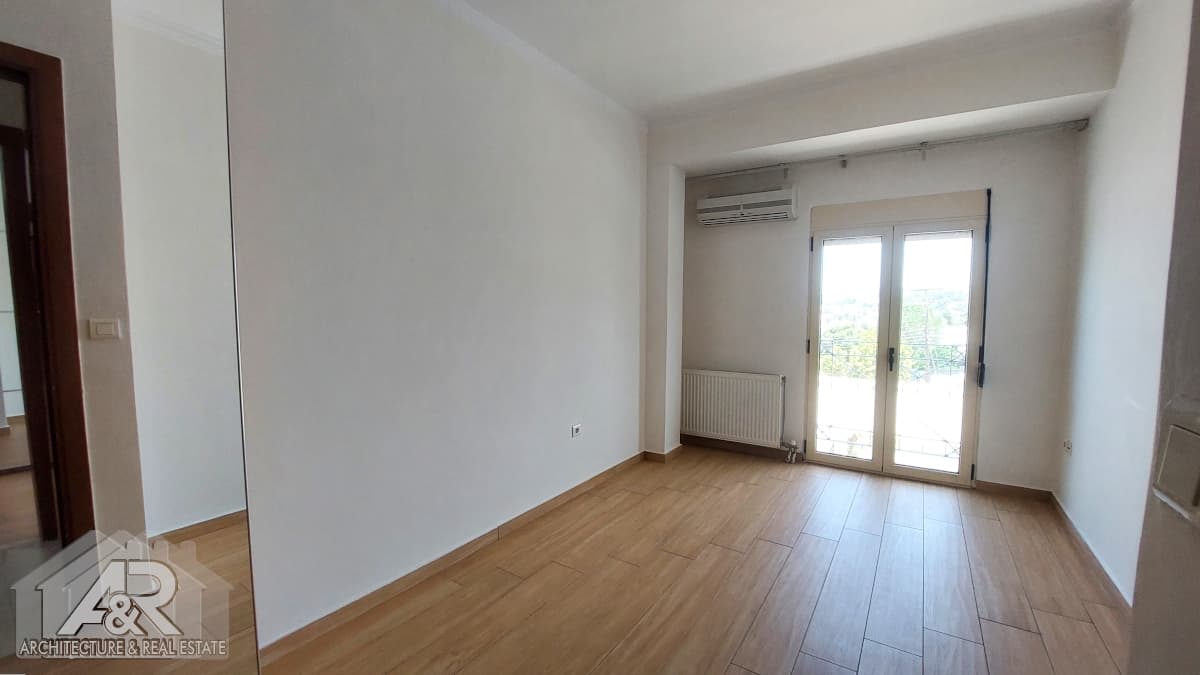 House in Panorama, Panorama — Photo 19 of 30