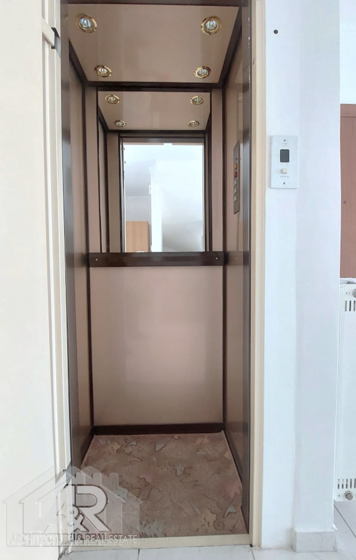 House in Panorama, Panorama — Photo 10 of 30