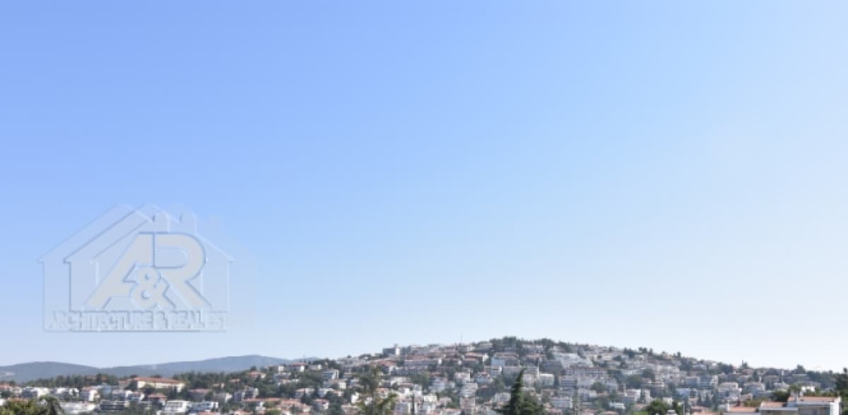 House in Panorama, Panorama — Photo 21 of 22