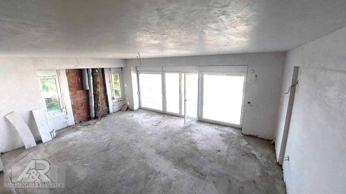 House in Panorama, Panorama — Photo 8 of 22
