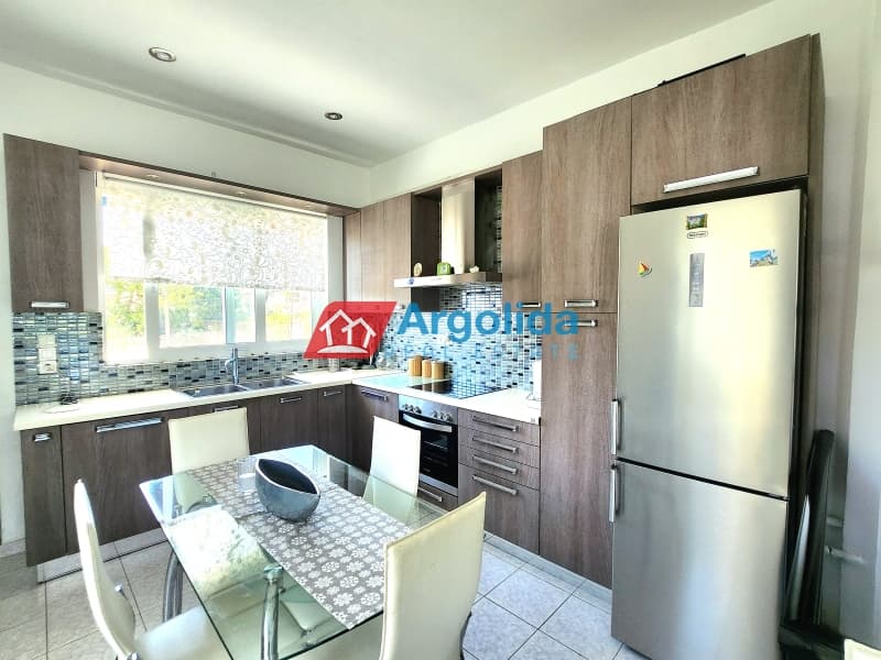 Μονοκατοικία στην Νεράντζα, Βέλο — Φωτογραφία 10 από 26