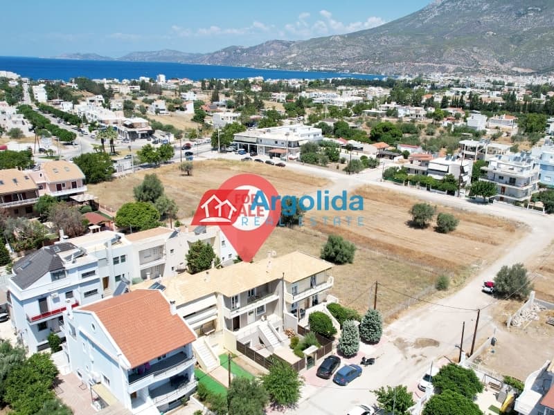 House in Loutraki, Loutraki-Perachora — Photo 2 of 25