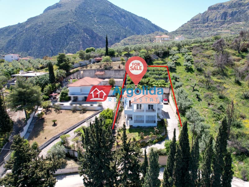 Μονοκατοικία στην Άνω Λουτρό, Ξυλόκαστρο — Φωτογραφία 1 από 25
