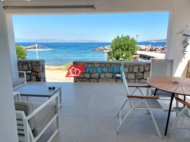 House in Agios Nikolaos, Methana — Photo 2 of 30