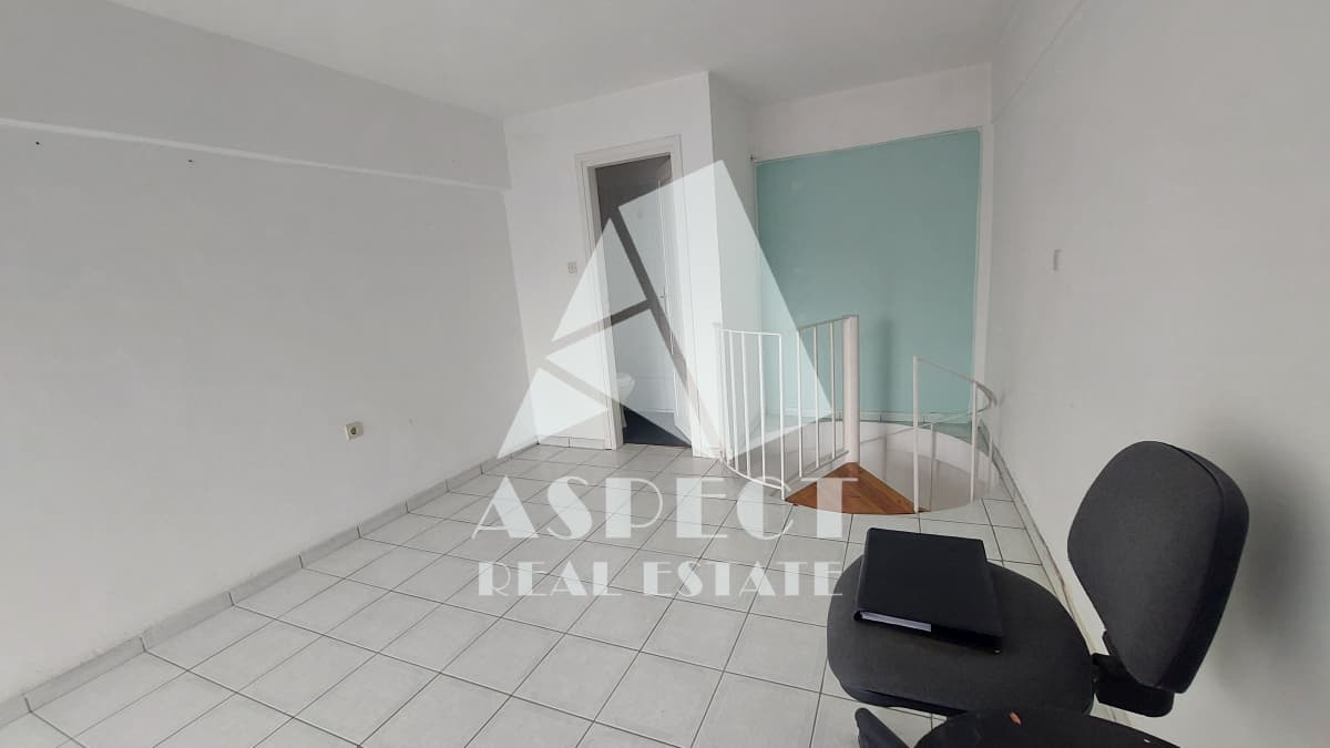 Office in Center, Melissia — Photo 9 of 14
