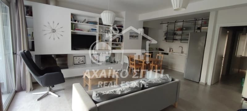 House in Agios Vasileios, Rio — Photo 1 of 8