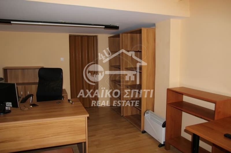 Retail Store in Pyrosvestio, Patra — Photo 9 of 16