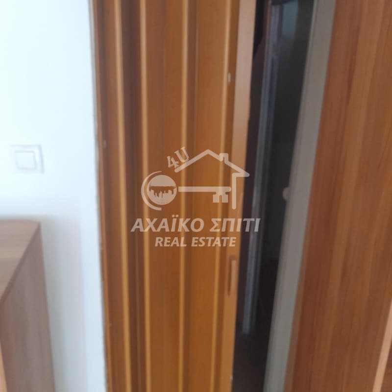 Retail Store in Pyrosvestio, Patra — Photo 10 of 16