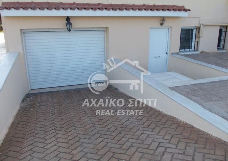 House in Center, Diakopto — Photo 15 of 24