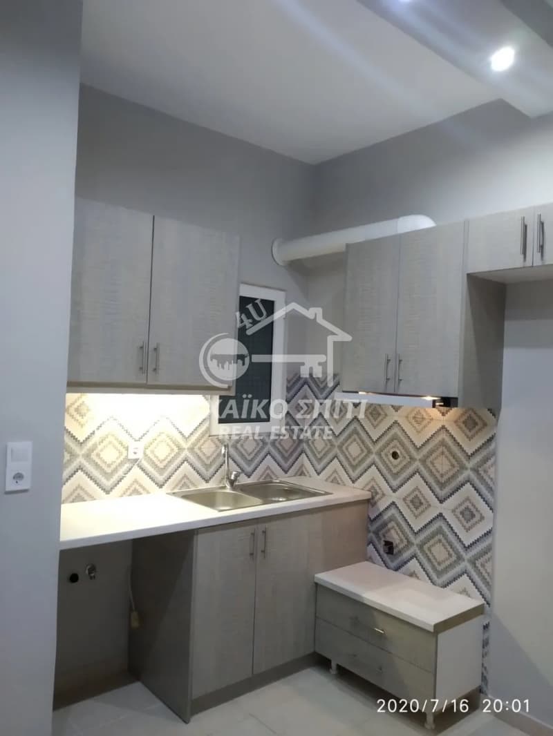 Apartment in Pyrosvestio, Patra — Photo 1 of 7