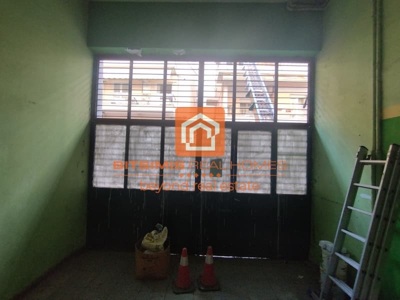 Retail Store in Metagogon, Ampelokipoi — Photo 5 of 19