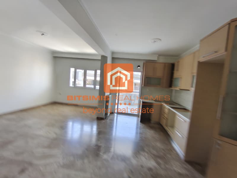 Apartment in Votsi, Kalamaria — Photo 3 of 28
