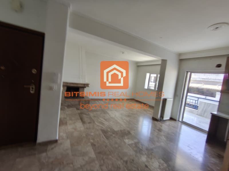 Apartment in Votsi, Kalamaria — Photo 2 of 28
