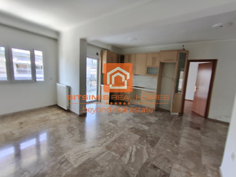 Apartment in Votsi, Kalamaria — Photo 1 of 28