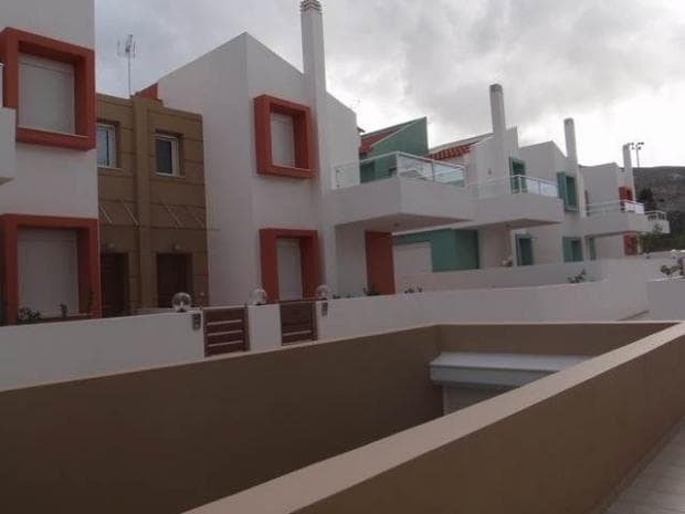 House in Κέντρο, Kalivia Thorikou — Photo 1 of 11