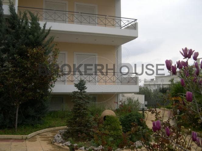 House in Saronida, Saronida — Photo 3 of 11