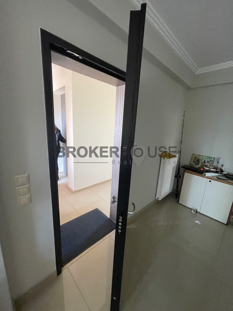 Apartment in Varis Koropiou Avenue, Vari - Varkiza — Photo 16 of 17